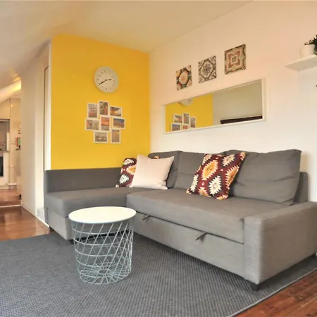Santos - Upper Loft With River View Лиссабон