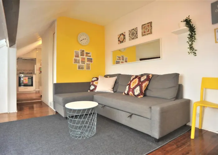 Santos - Upper Loft With River View Lisboa