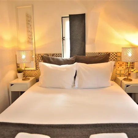 Santos - Upper Loft With River View Lisboa