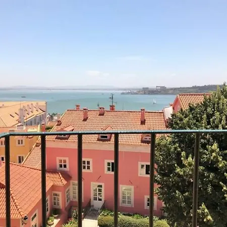 Santos - Upper Loft With River View דירה ליסבון